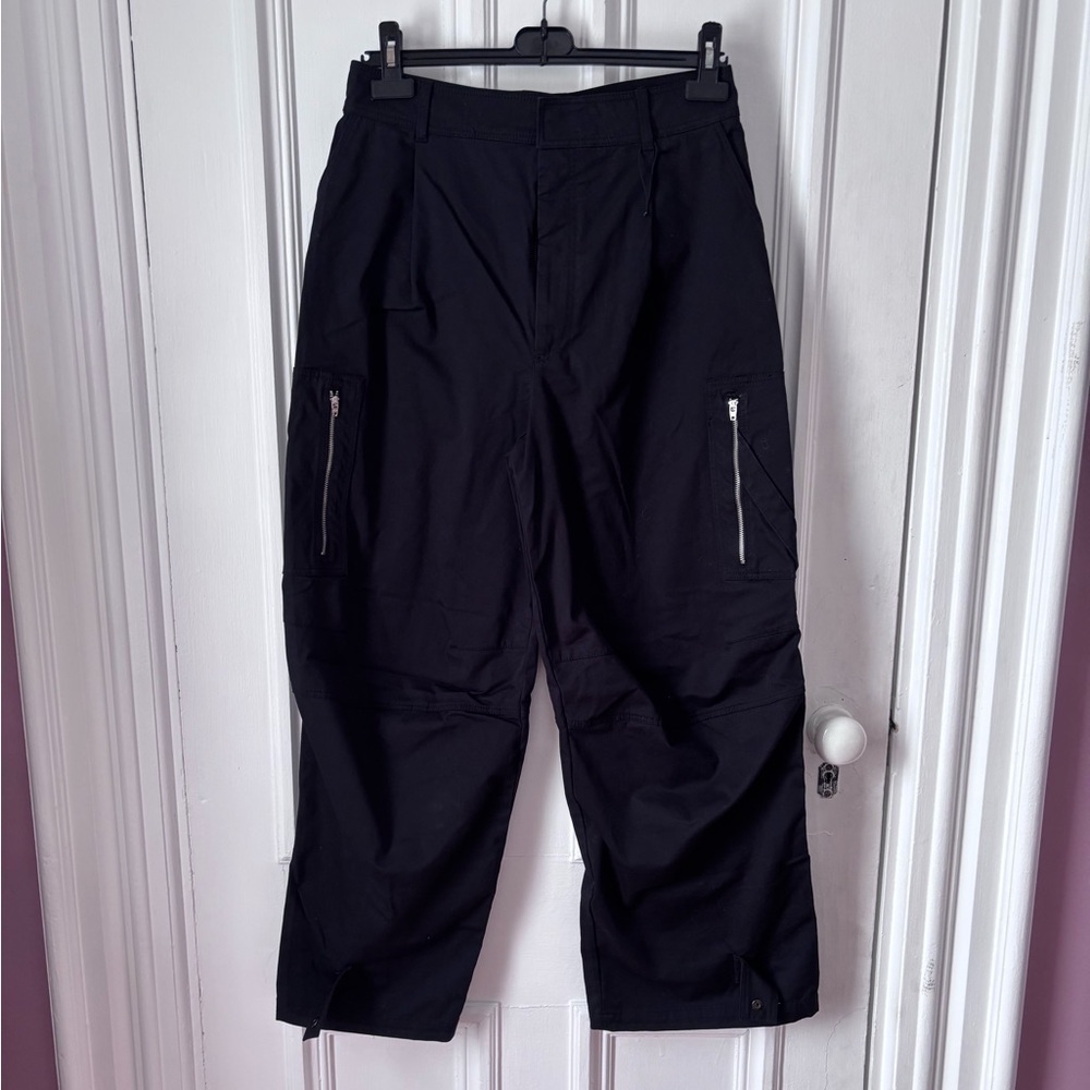Zara NWOT High Rise Black Cargo Pants With Zips and Adjustable Ankle Closure M
